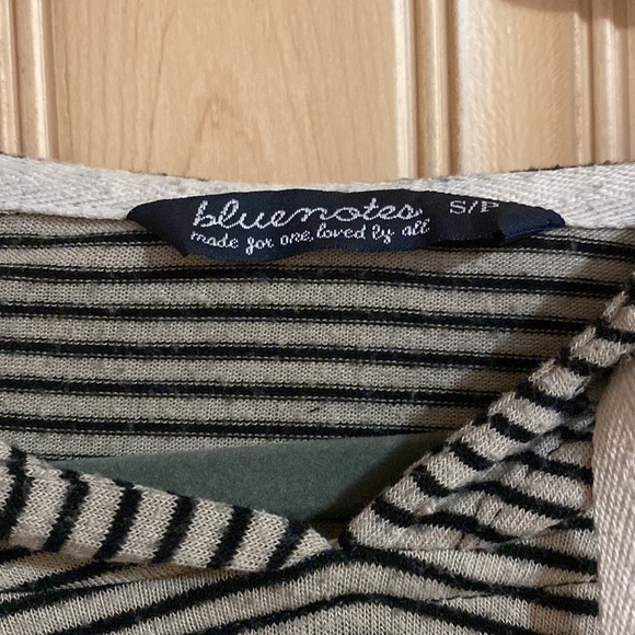 🖤 Striped droopy hoodie - Picture 3 of 3